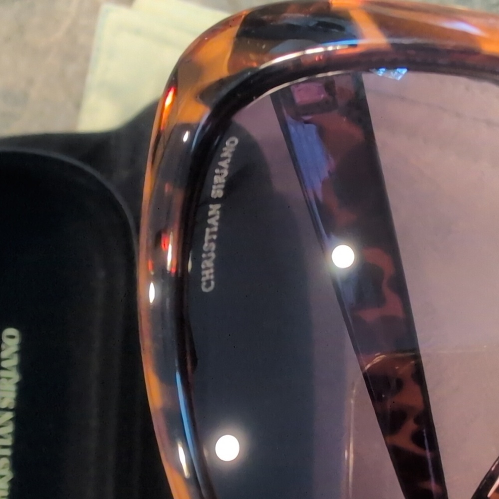Christian Siriano Brown Sunglasses "Marilyn" - Picture 6 of 8